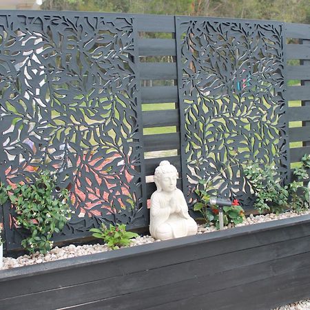 The Woodlands Hideaway - Premium Acreage Guesthouse Browns Plains Esterno foto