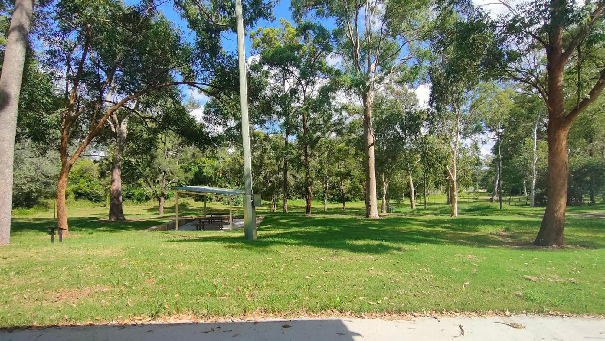The Woodlands Hideaway - Premium Acreage Guesthouse Browns Plains Esterno foto